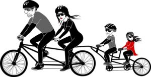 mujeres-y-niños-en-bicicleta